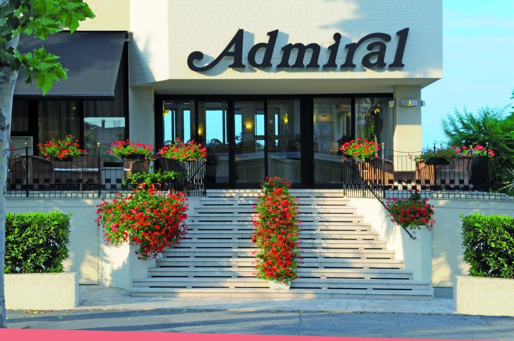 Hotel Admiral - On The Beach リッチョーネ エクステリア 写真