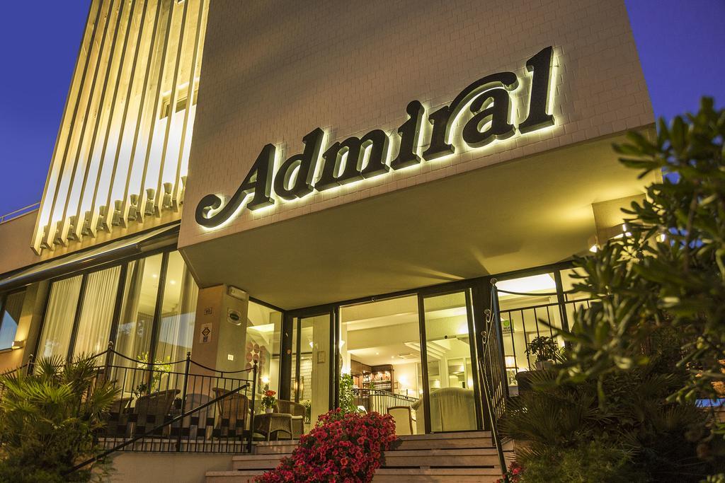 Hotel Admiral - On The Beach リッチョーネ エクステリア 写真
