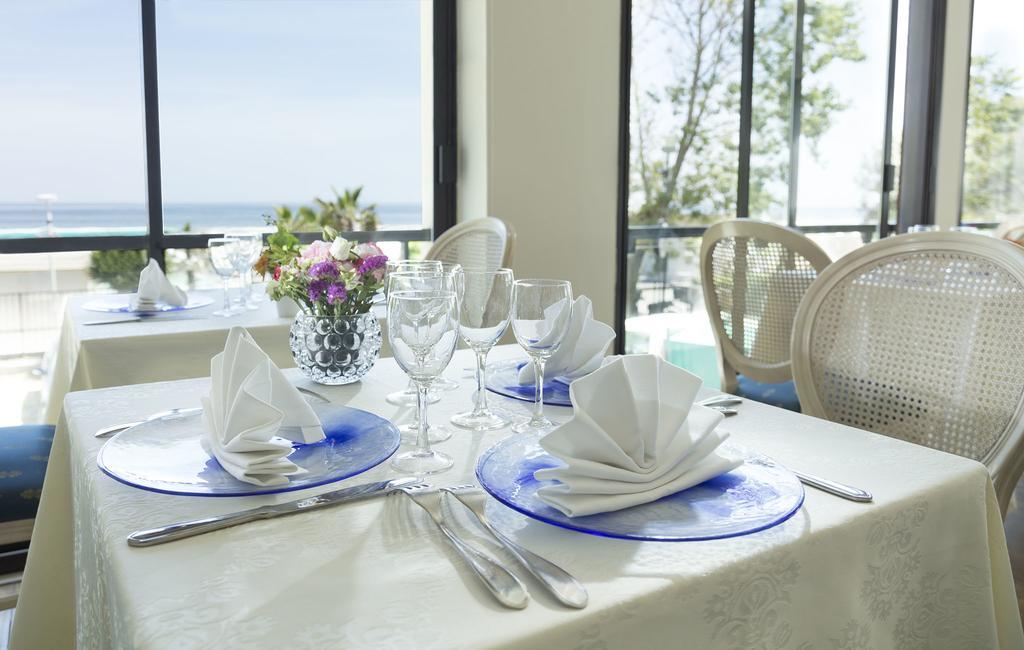 Hotel Admiral - On The Beach リッチョーネ エクステリア 写真