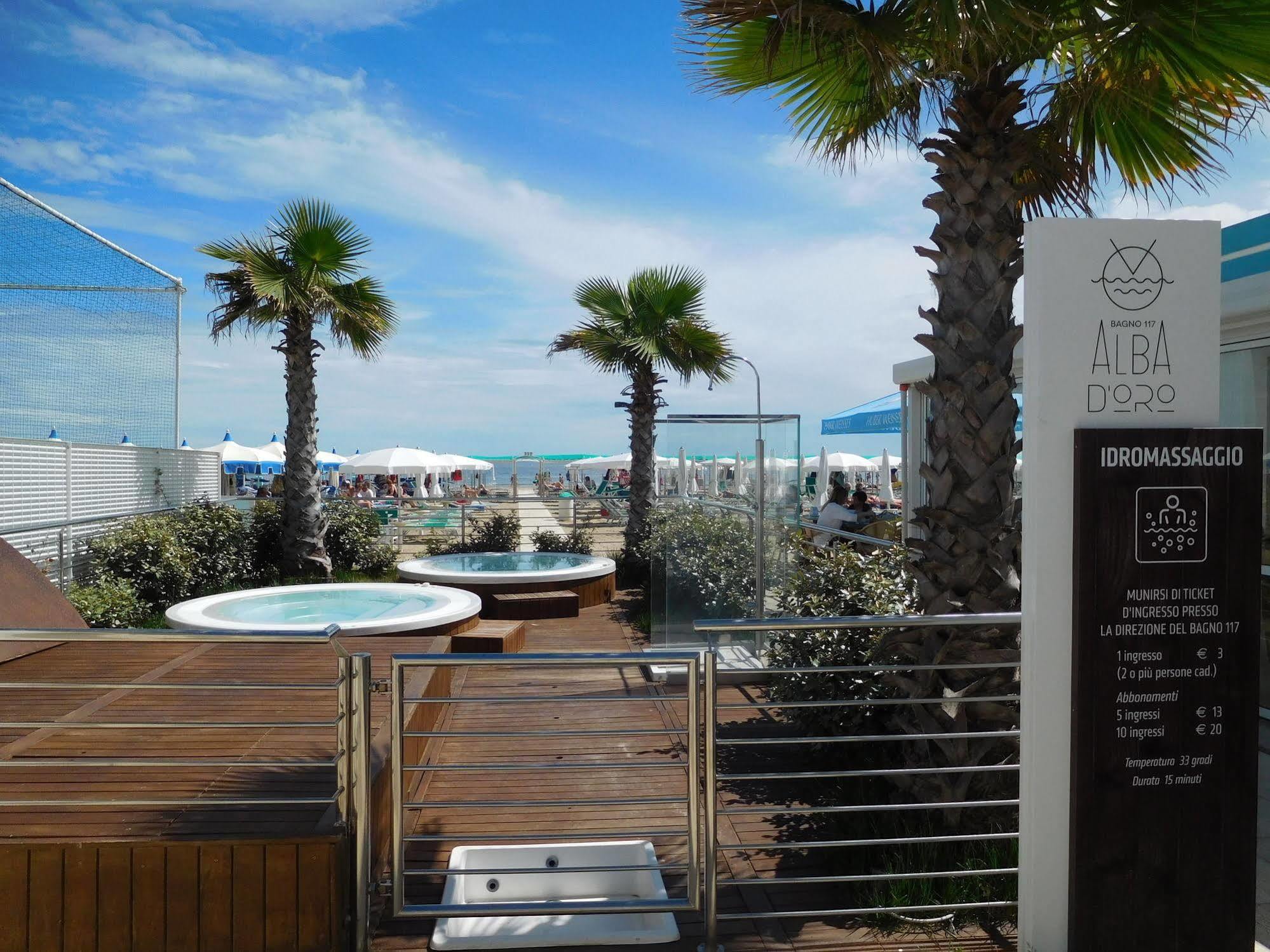 Hotel Admiral - On The Beach リッチョーネ エクステリア 写真